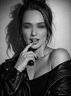 Escort Natalie Spring