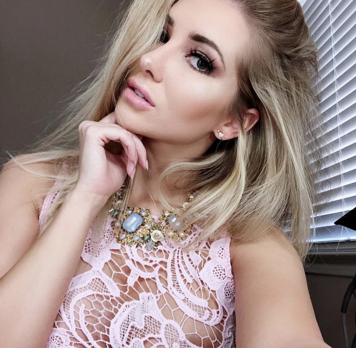 Sexy Clara