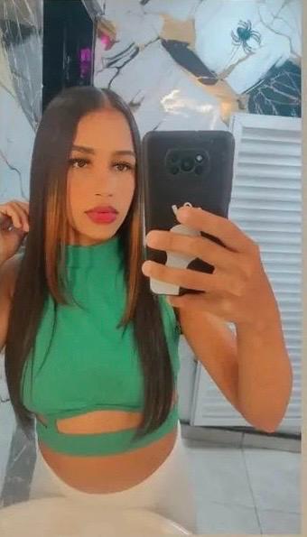 emely23