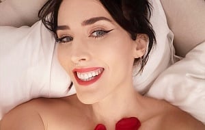 Escort Tantrika Aurora Rose