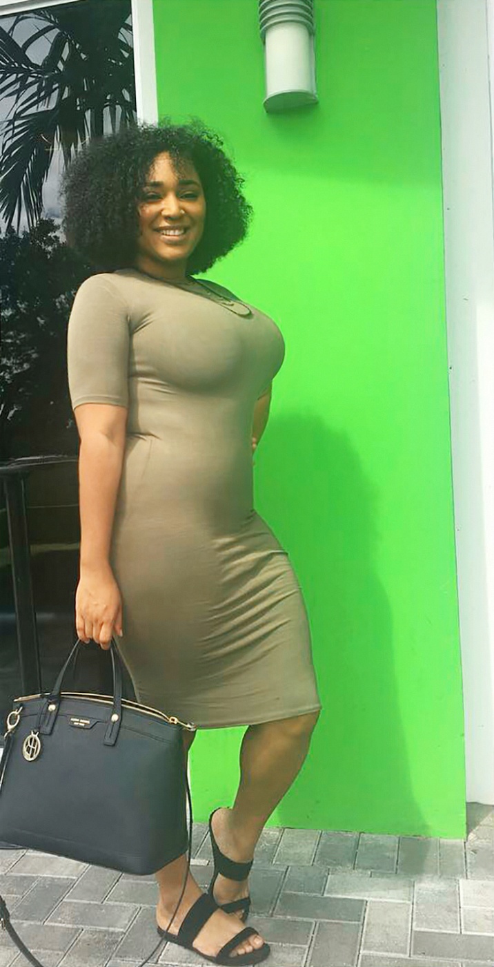 STUNNING JANET