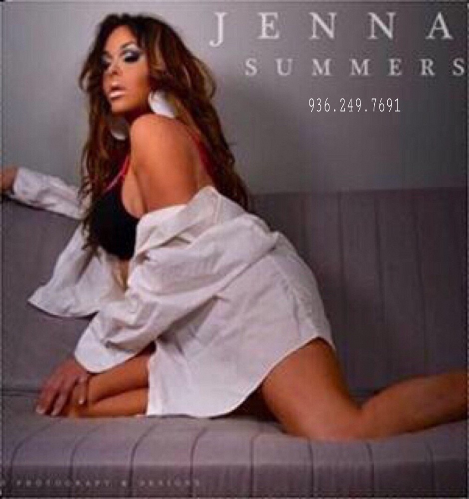 TS Jenna Summers