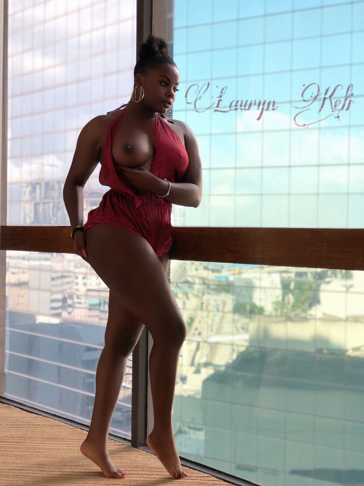 Enticing Lauryn Keli