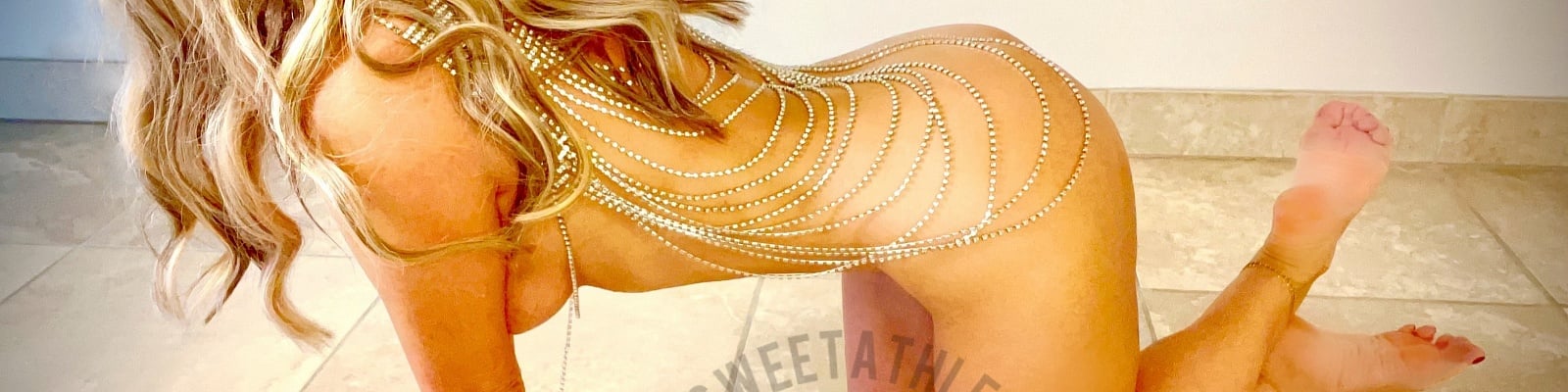 PetiteAthlete’s Cover Photo