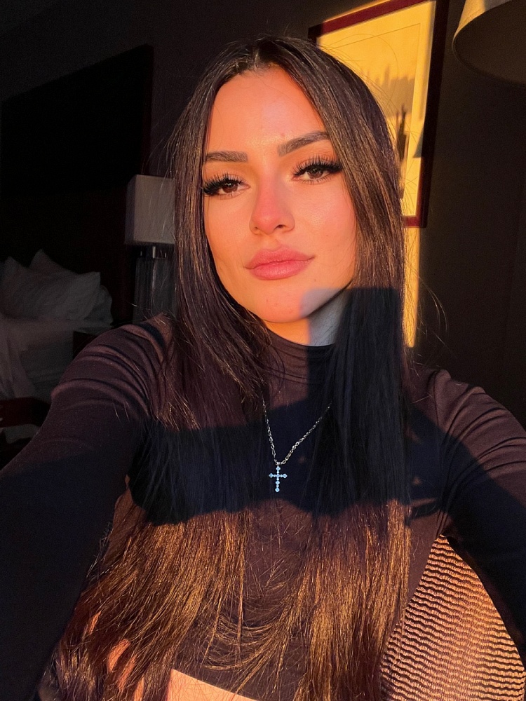 Bella