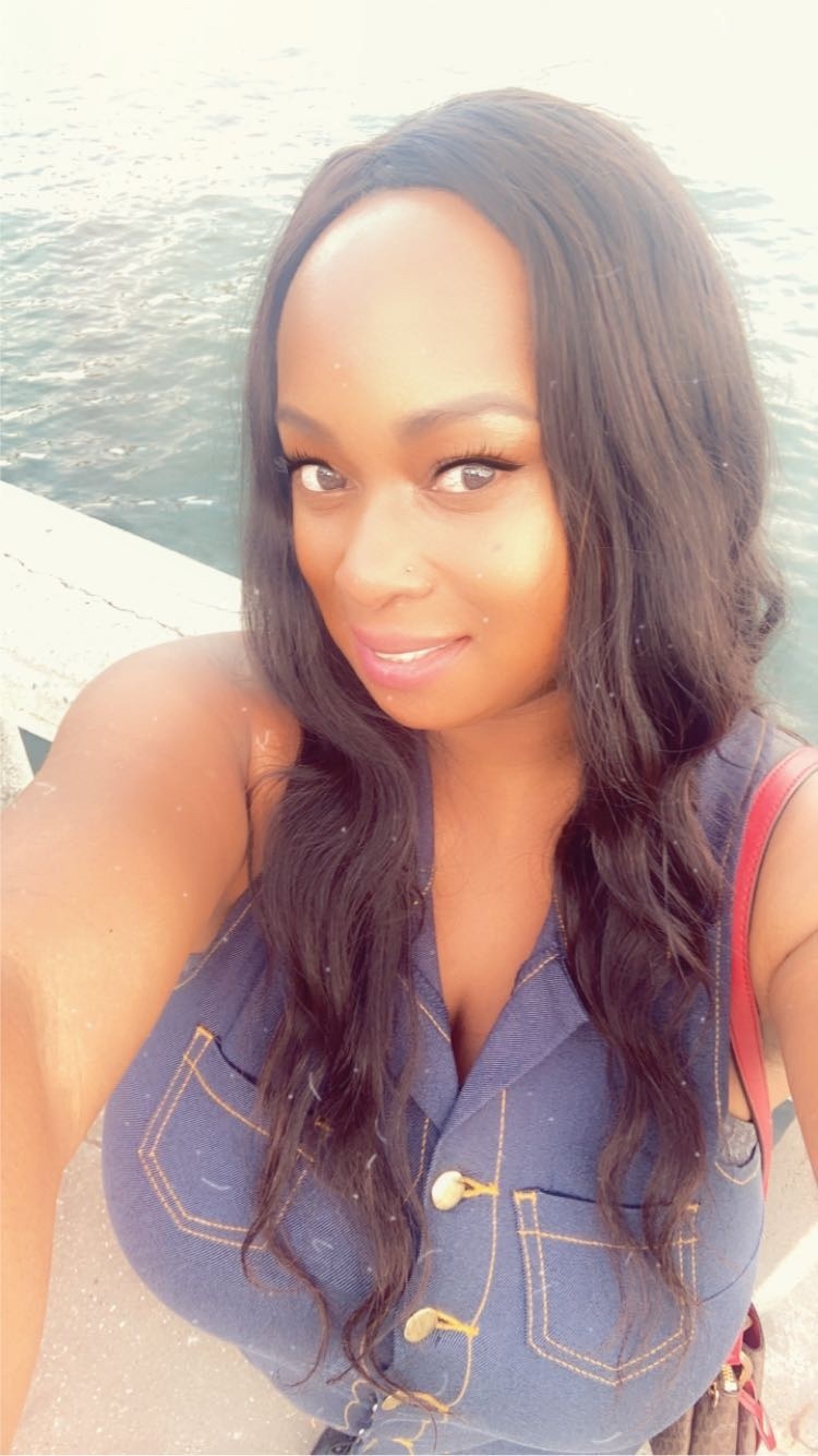Simone Staxx
