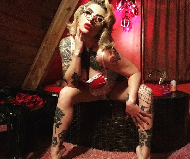 Veronica Rose