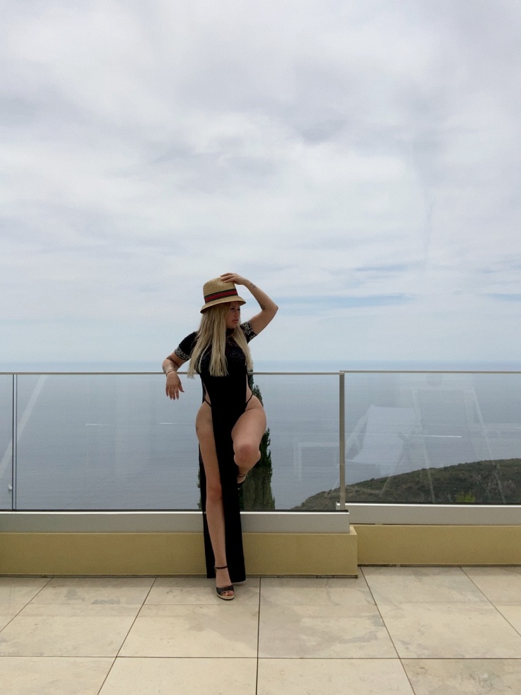 Bianca White