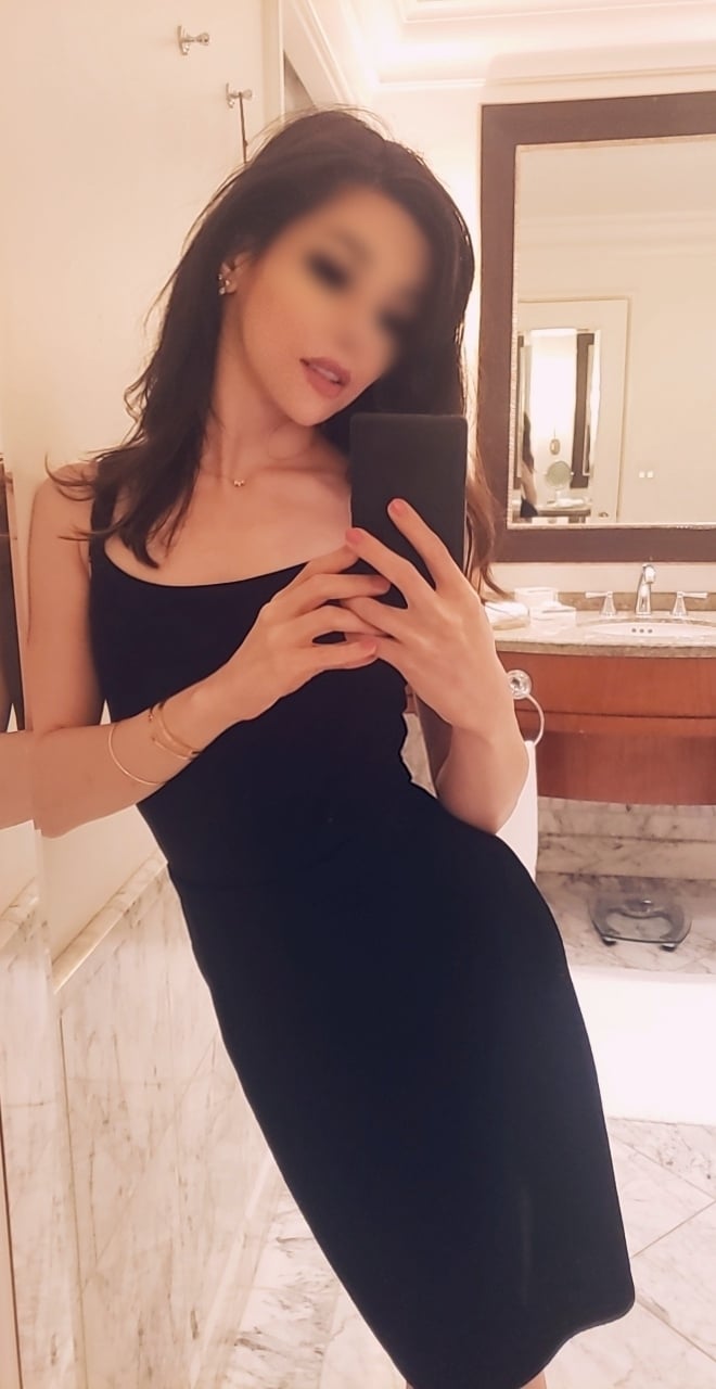 Nina Mona