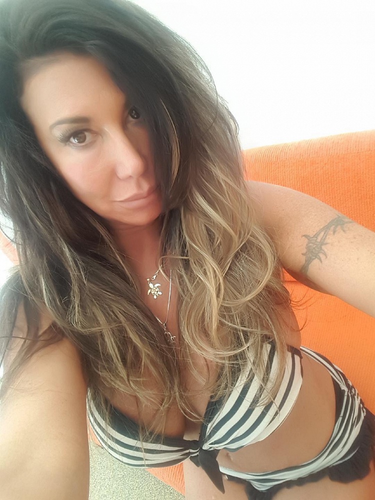 Lovely Lorena aka Lorena De Leon
