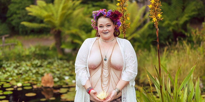 Leah Luxe’s Cover Photo