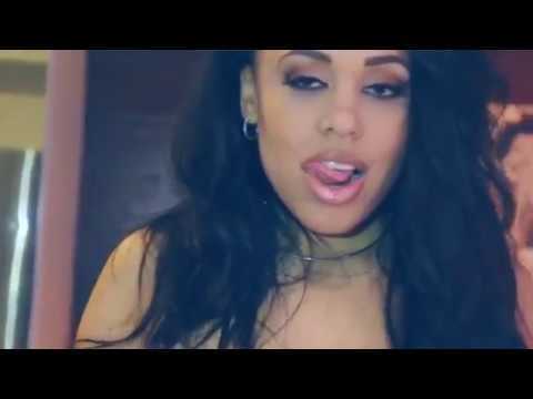 Mone Divine