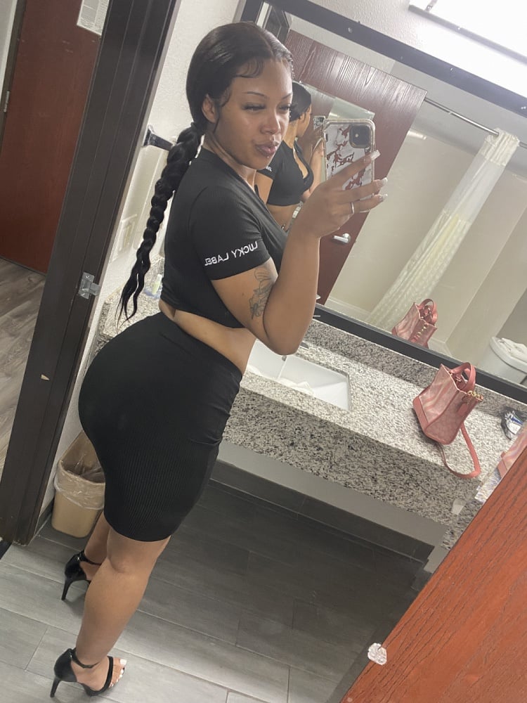 BellaBaee