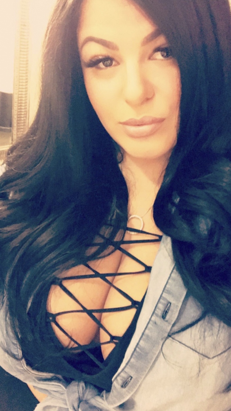 Voluptuous Veronica