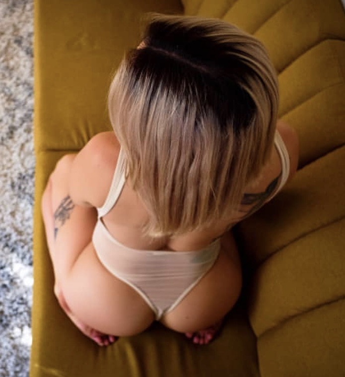 RoXXXie Blakhart
