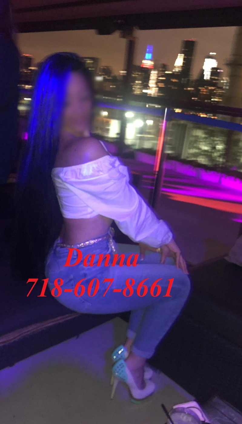 Danna Dark