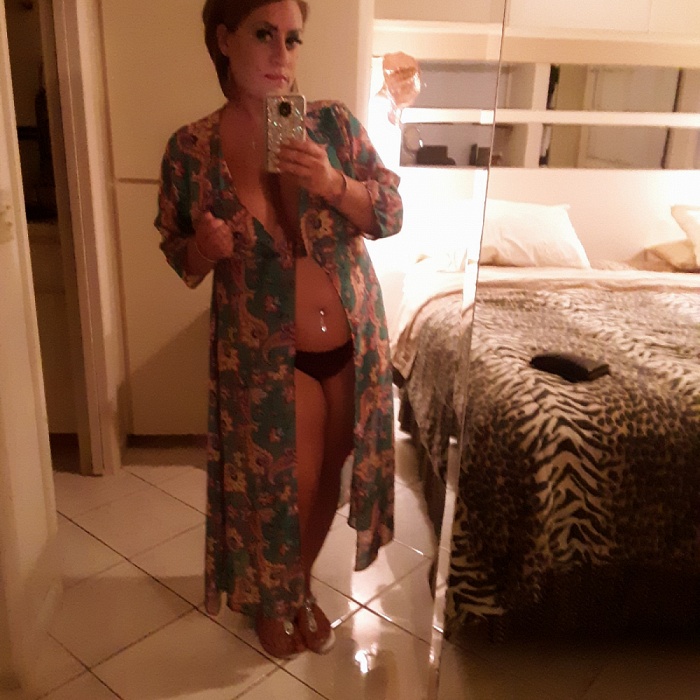 IzzaBella