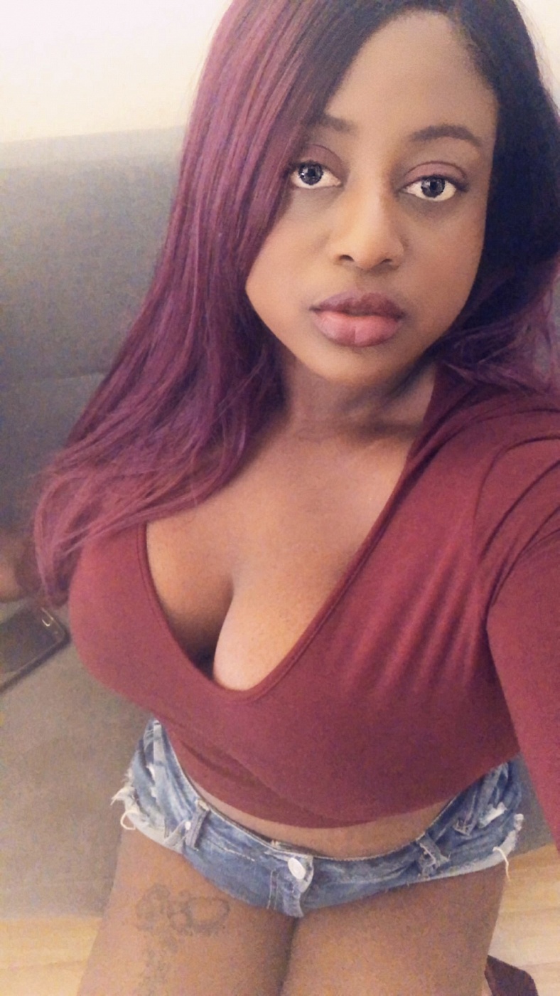 Vivacious velvett
