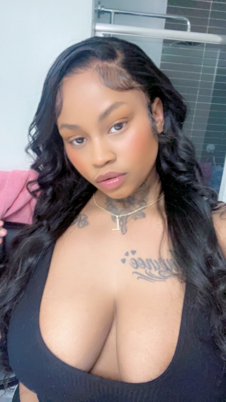 Lola Ivy