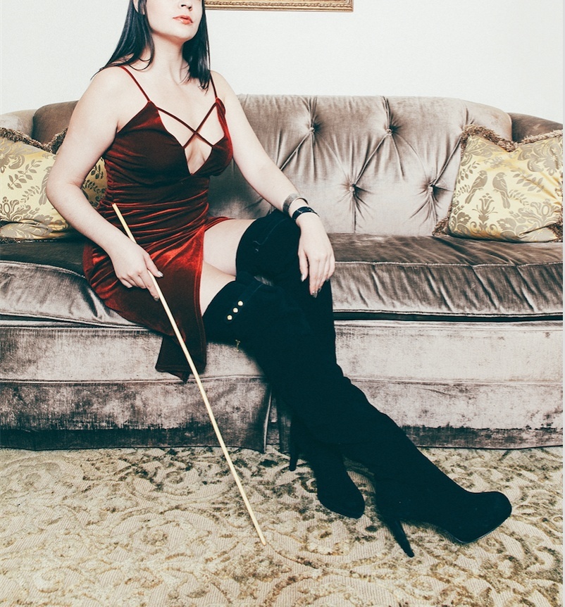 Mistress Lori DiLetto