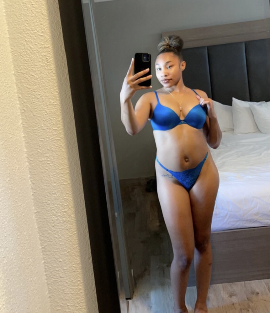 AriNicole