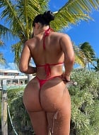 Escort Brazilian Bombshell