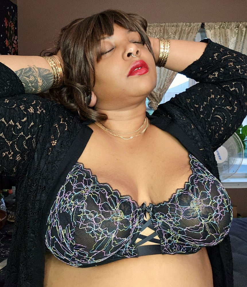 Kiana Divine