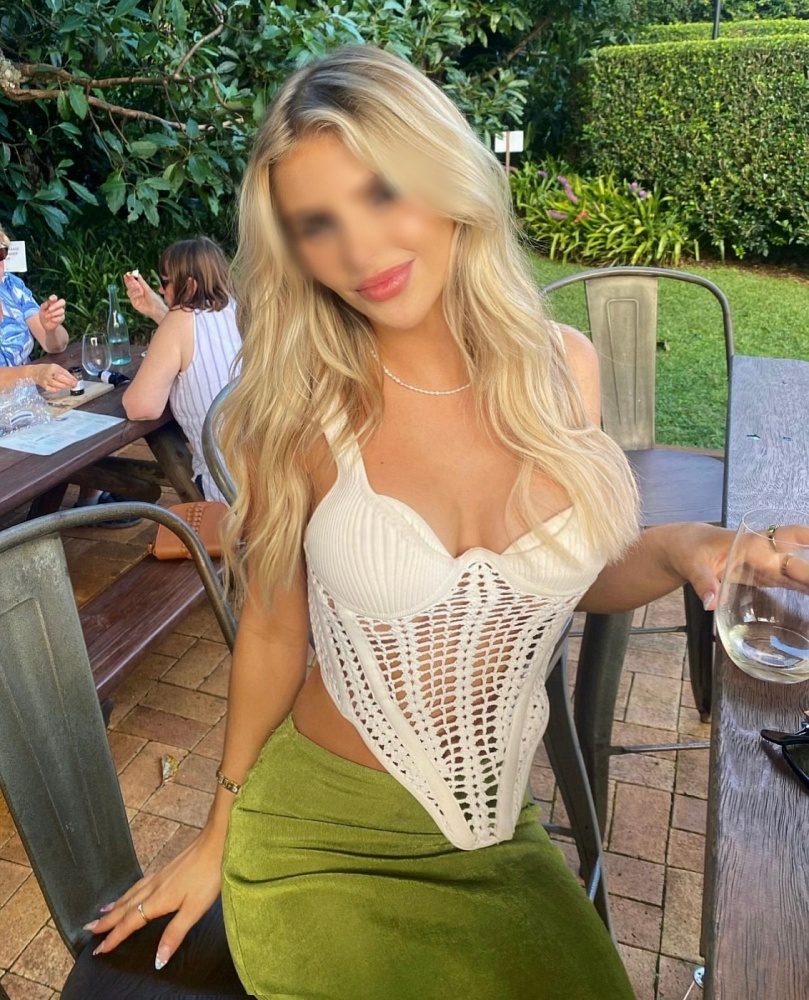 Miss Khloee
