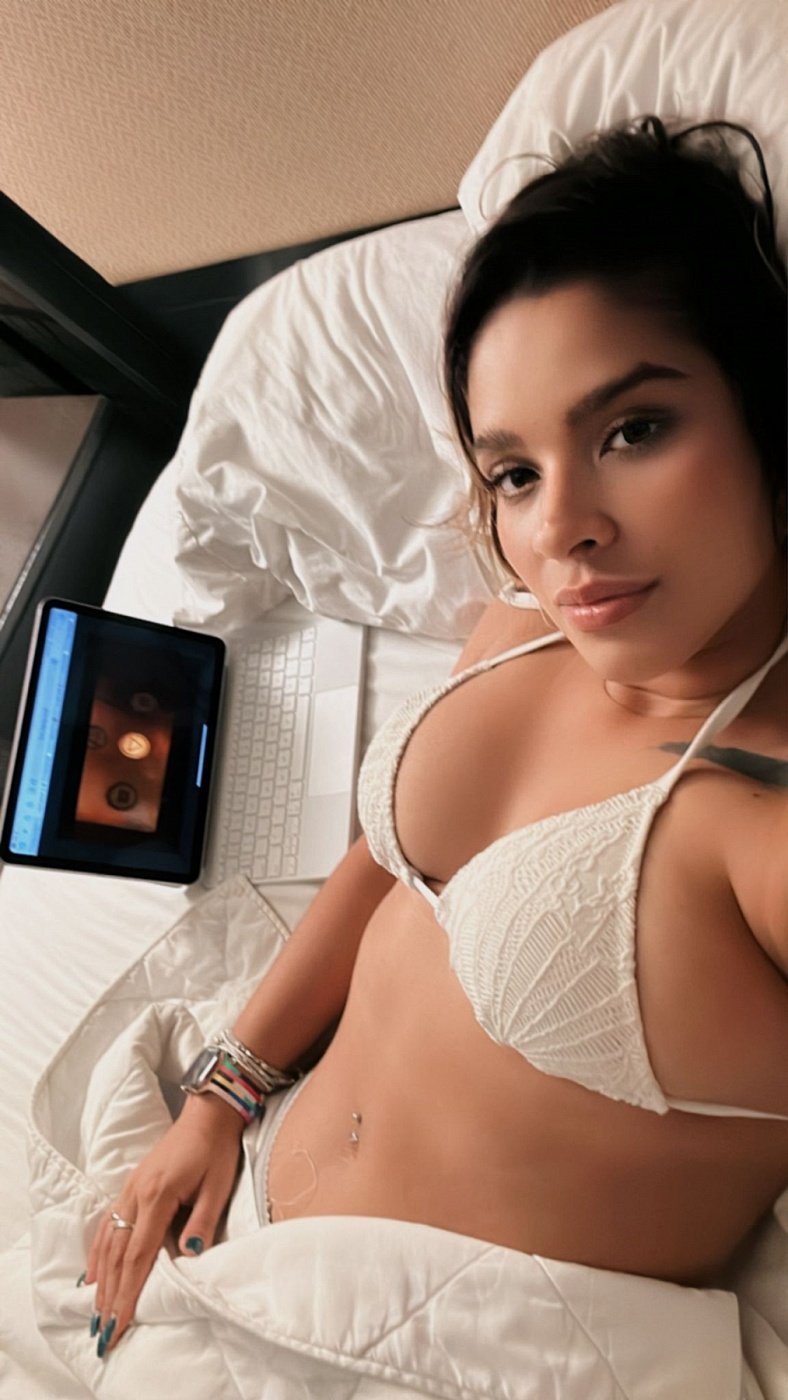 Emily Latina