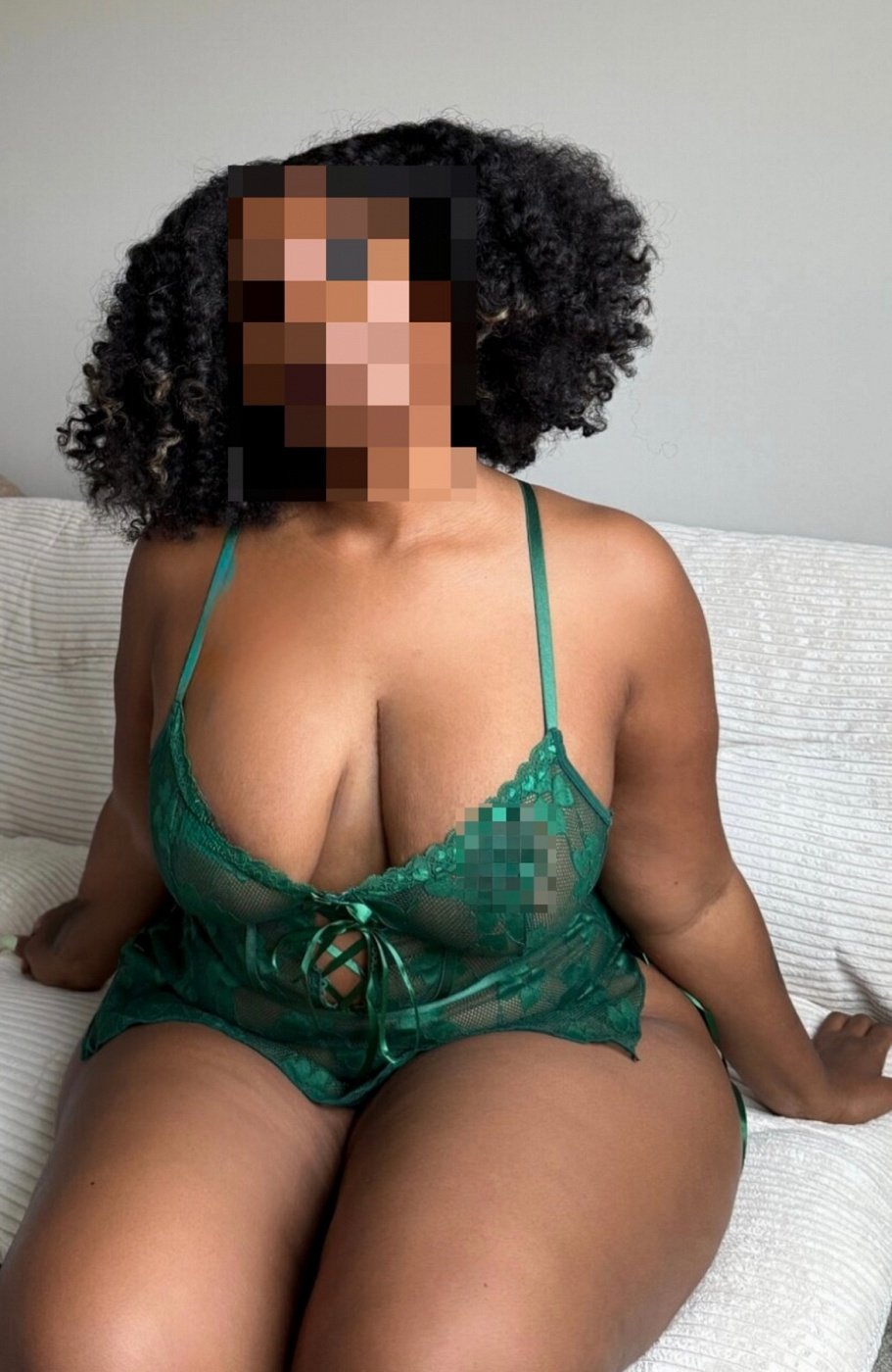 EbonyMelonny