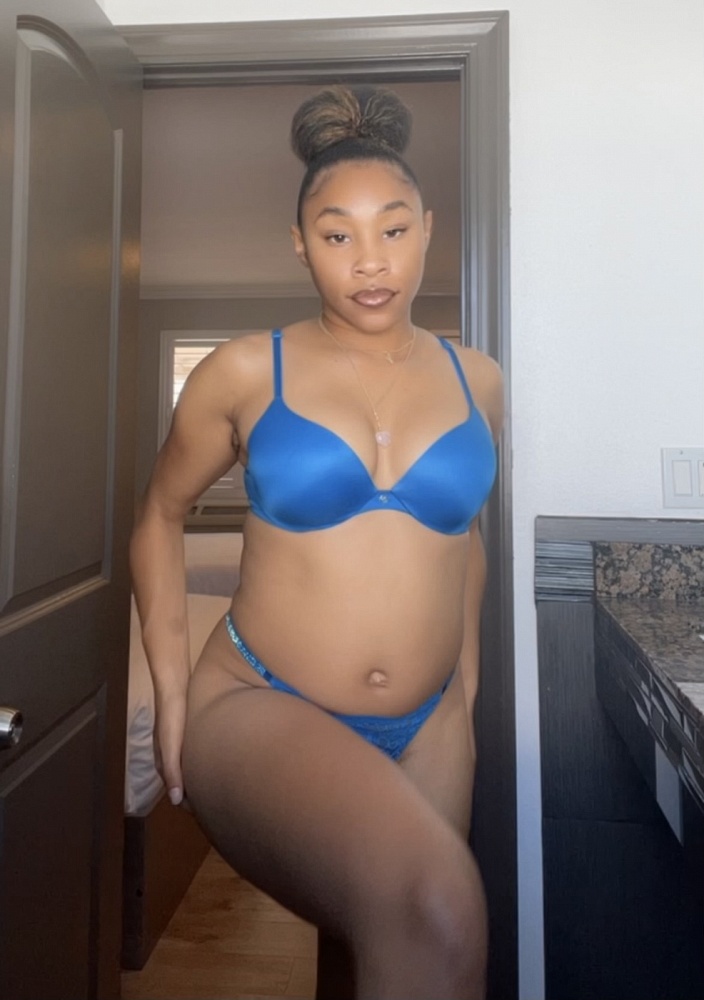 AriNicole