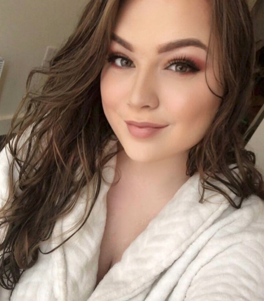 Alaina Fox