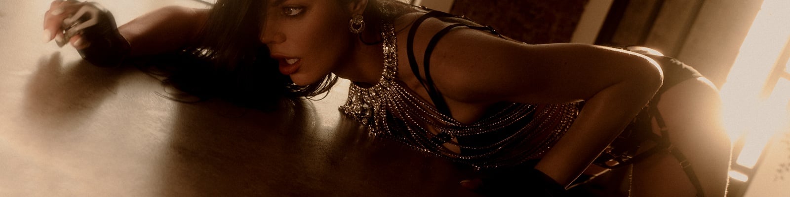 Domina Vesper’s Cover Photo