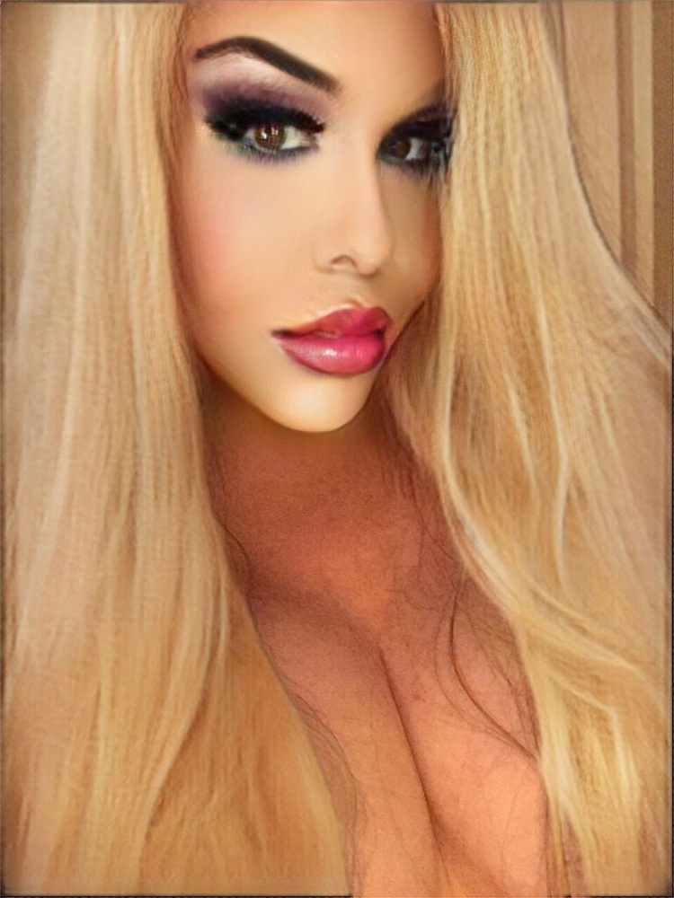 TS Jenna Summers