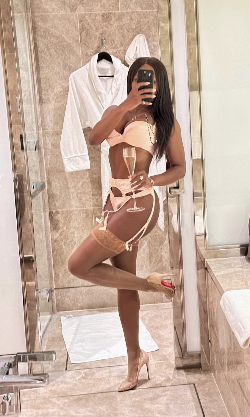 Billie, British Ebony