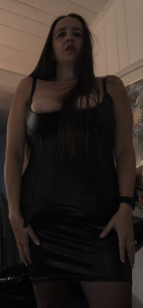 Submissive Anne