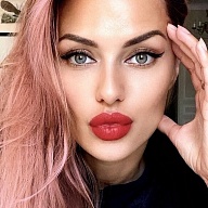 Sexy Russian Girl’s Avatar