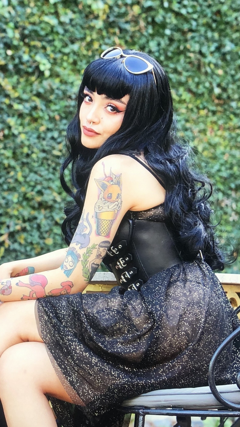 Dolly Hart