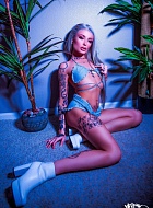 Chloe Carter