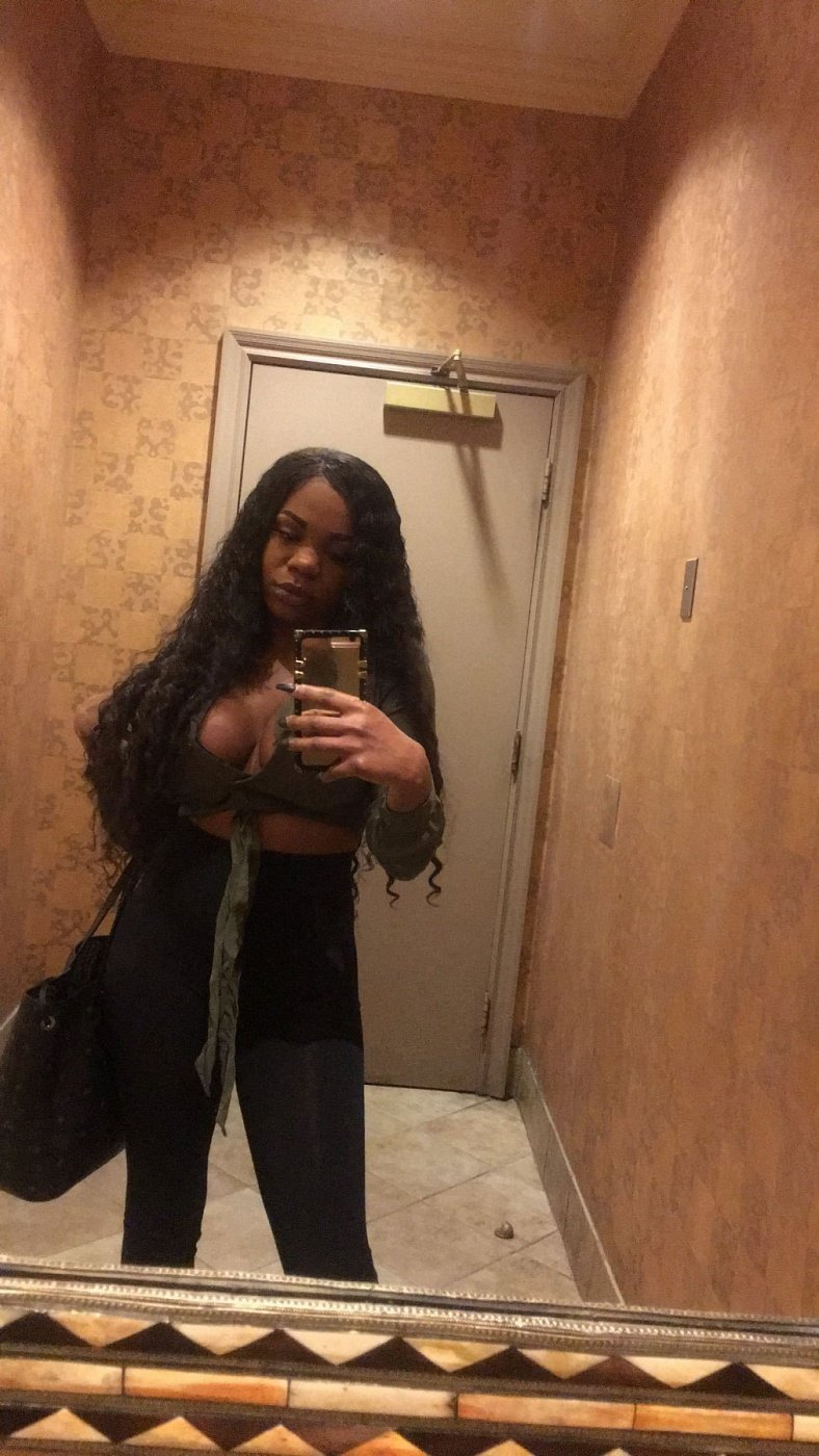 Monicalovejones