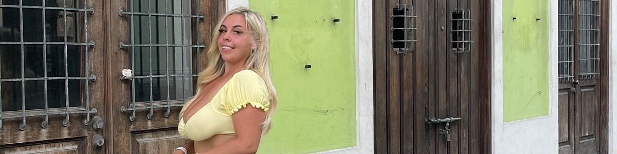 Lilly Lox Escort