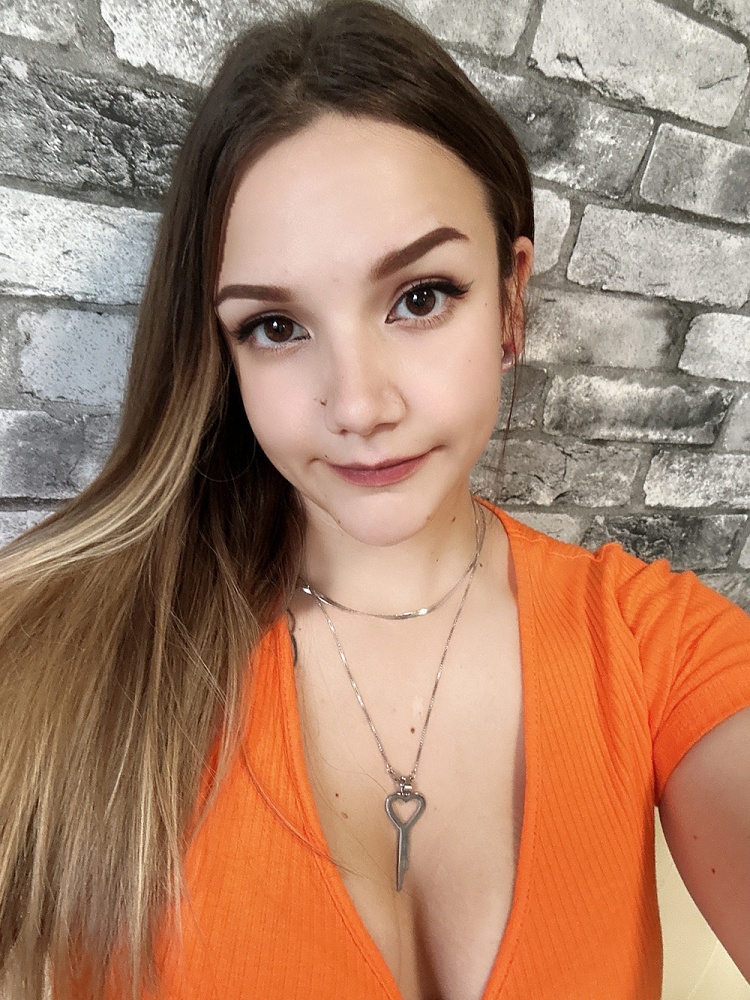 Lenna Skye