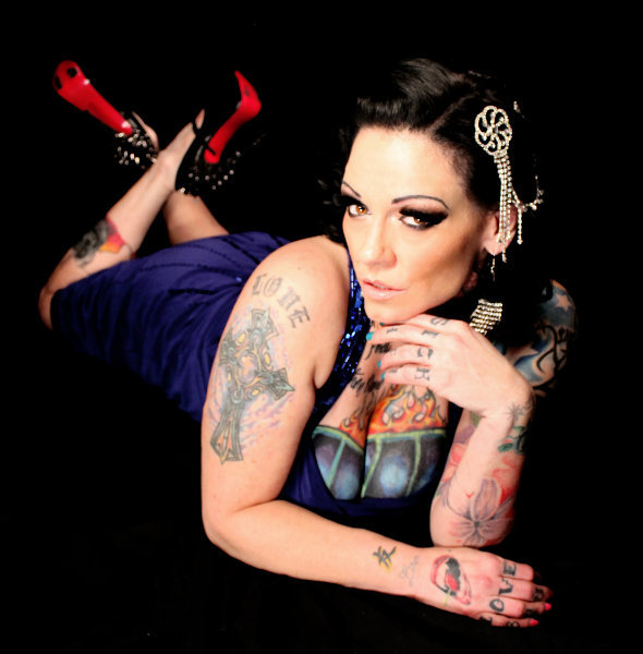Ms Lisa Love