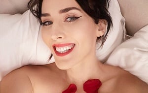 Escort Tantrika Aurora Rose