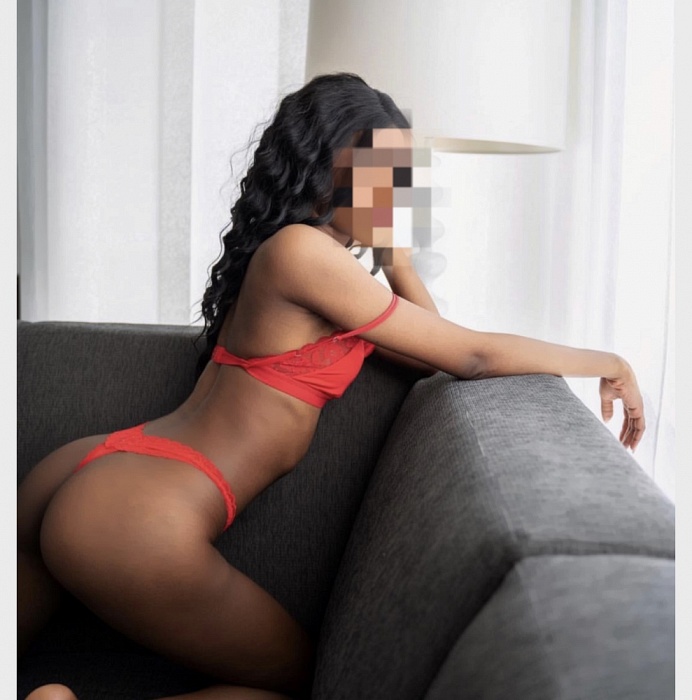 Camila Davis