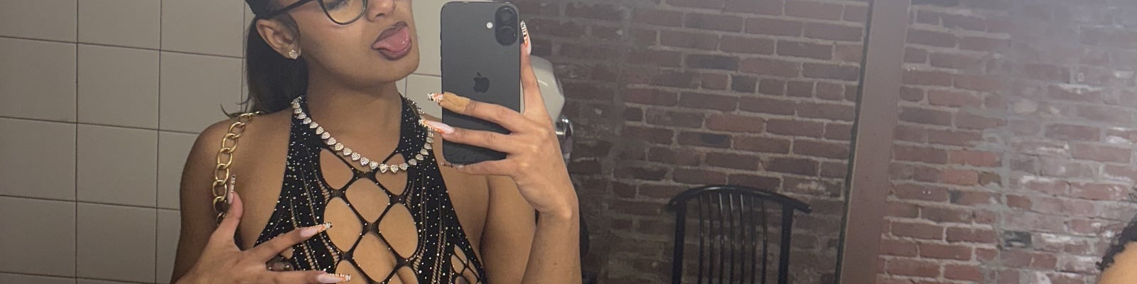 Ariana’s Cover Photo