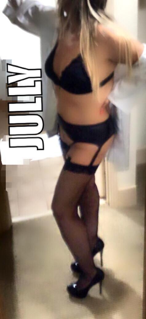 JullyBlonde