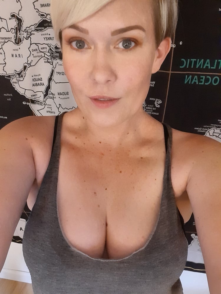 Knox Escorts