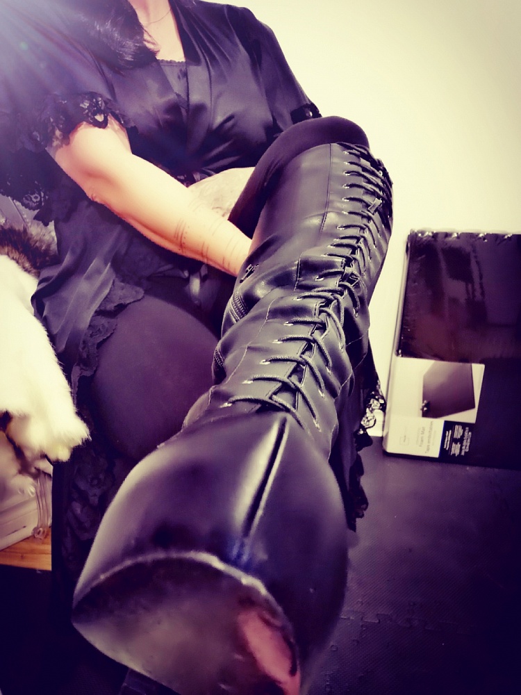 ProDomme Selene Pain