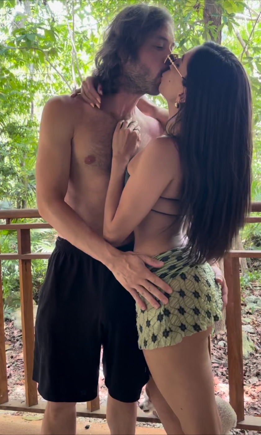 Modern Couple